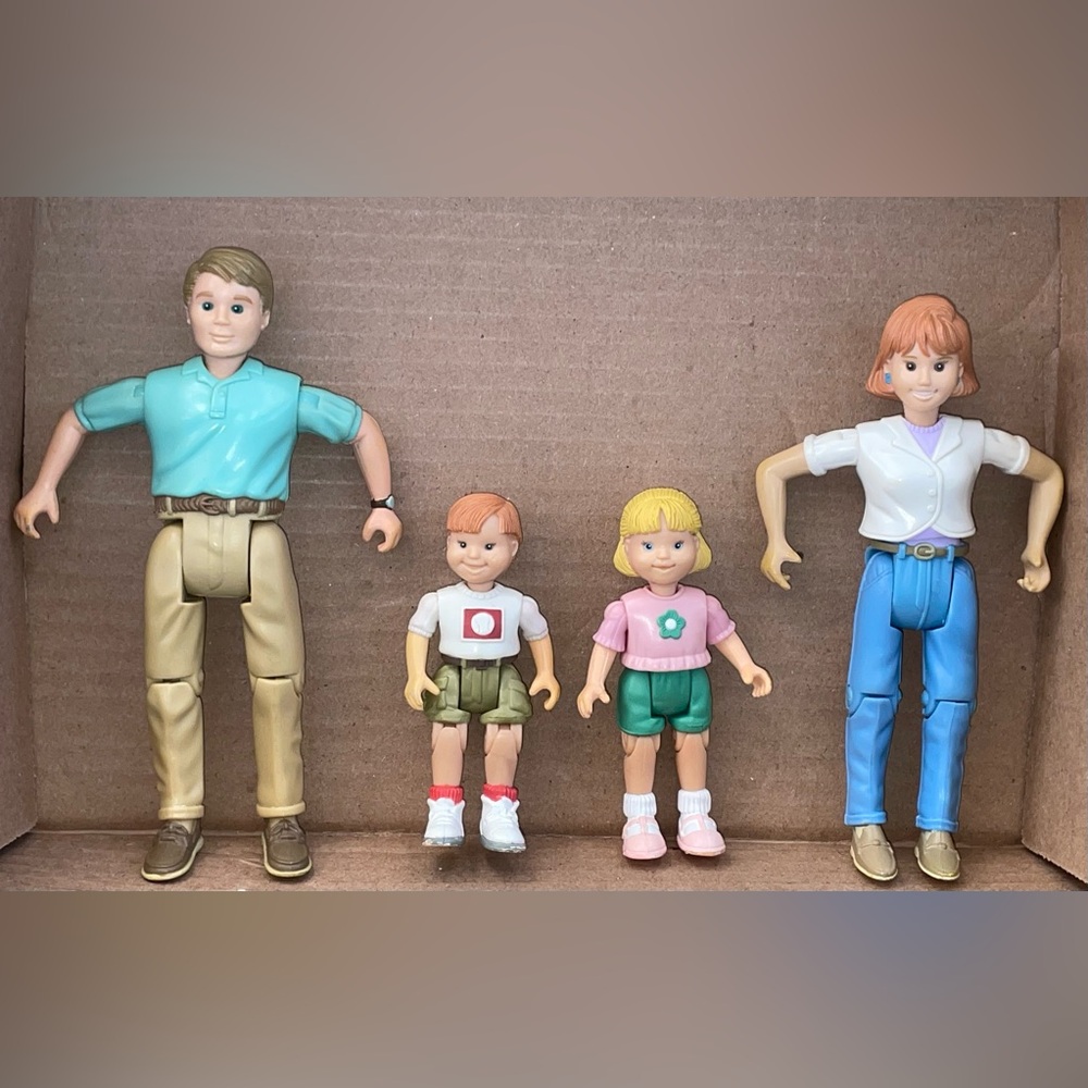 (4) Fisher Price Loving Family 1998 Father, Mother, Boy & Girl